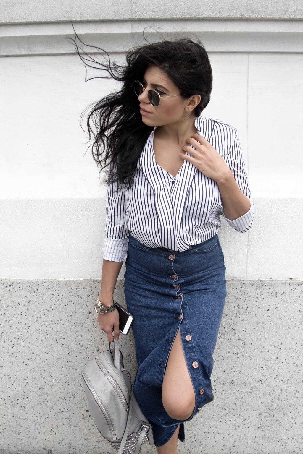 Long jeans skirt, striped shirt, white sneakers , outfit 