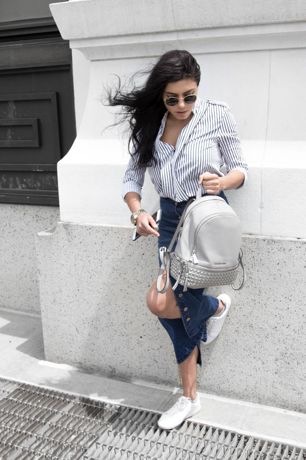 Long jeans skirt, striped shirt, white sneakers , outfit 